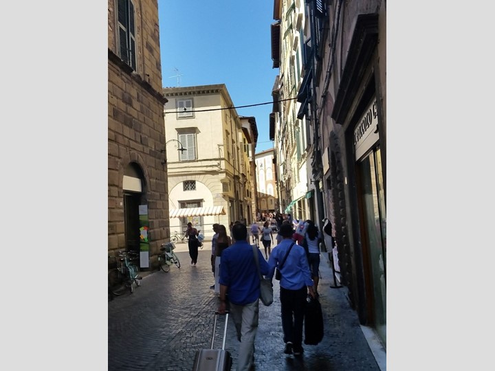 Attività commerciale in Vendita a Lucca, zona Centro Storico, 45'000€, 60 m², arredato
