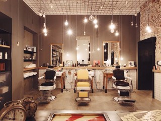 Attività commerciale in Vendita a Lucca, zona San Concordio Contrada, 150'000€, 150 m², arredato