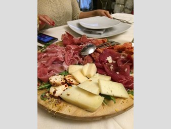 Attività commerciale in Vendita a Viareggio, 300'000€, 160 m²