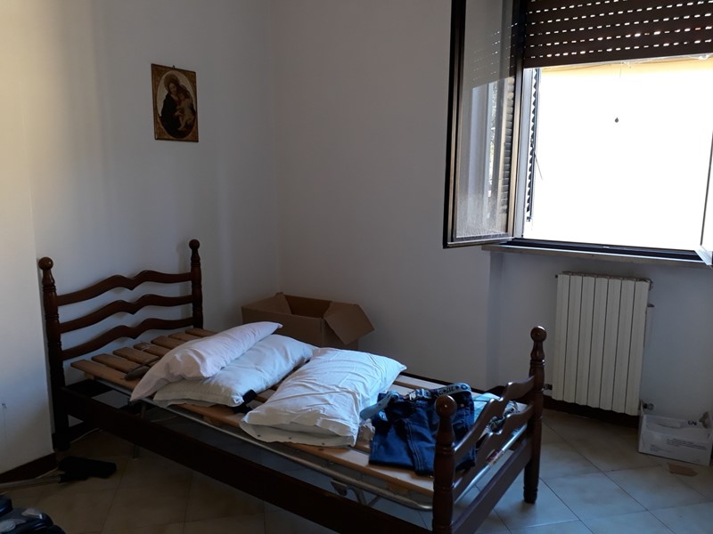 Casa Semi Indipendente in Vendita a Lucca, zona stabbiano, 180'000€, 100 m², arredato