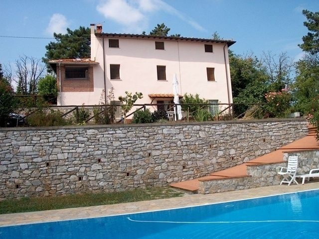Casa Indipendente in Vendita a Lucca, zona nozzano, 800'000€, 326 m², con Box