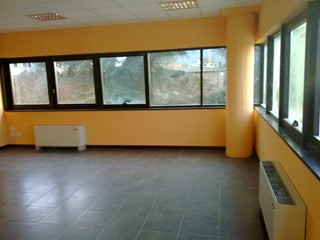 Ufficio in Affitto a Lucca, zona Sant'Anna, 1'100€, 110 m²