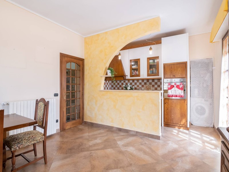 Casa Indipendente in Vendita a Lucca, zona San Lorenzo a vaccoli, 398'000€, 240 m²