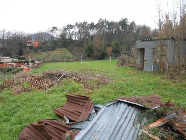 Casa Indipendente in Vendita a Lucca, zona Monte San Quirico, 250'000€, 450 m²