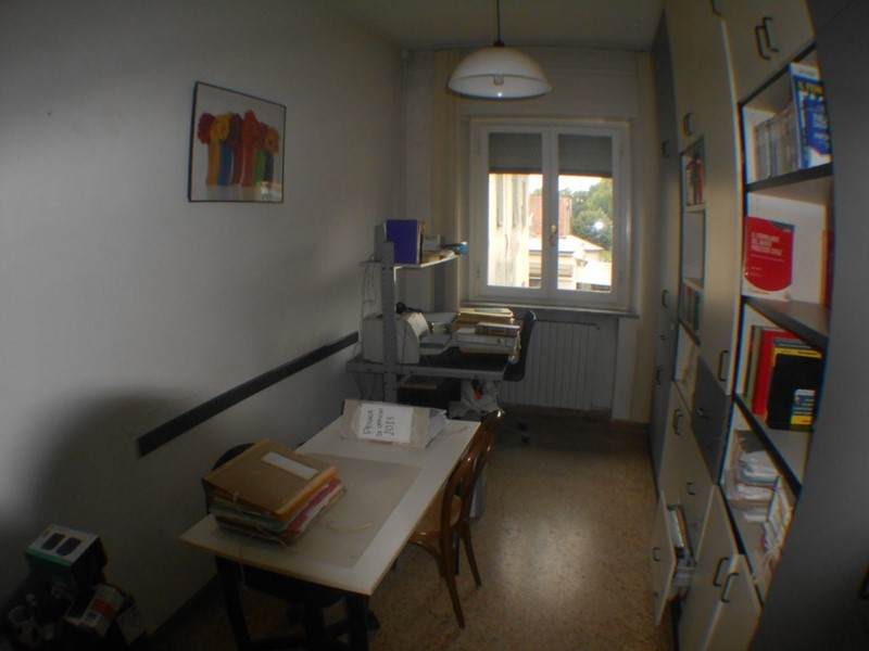 Ufficio in Affitto a Lucca, zona Arancio, 1'100€, 110 m²