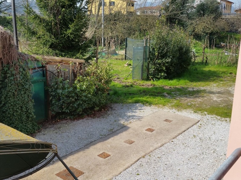 Capannone in Affitto a Lucca, zona San Macario, 500€, 45 m²
