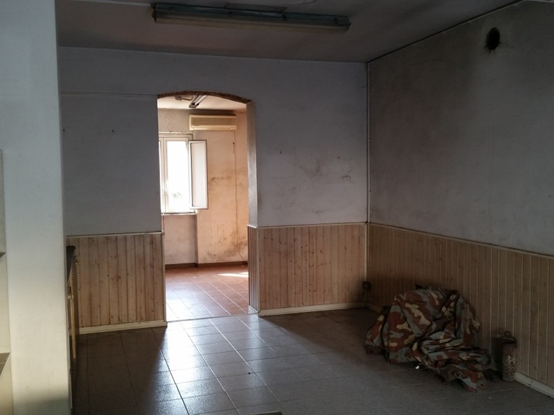 Capannone in Affitto a Lucca, zona santa maria a colle, 500&euro;, 42 m²