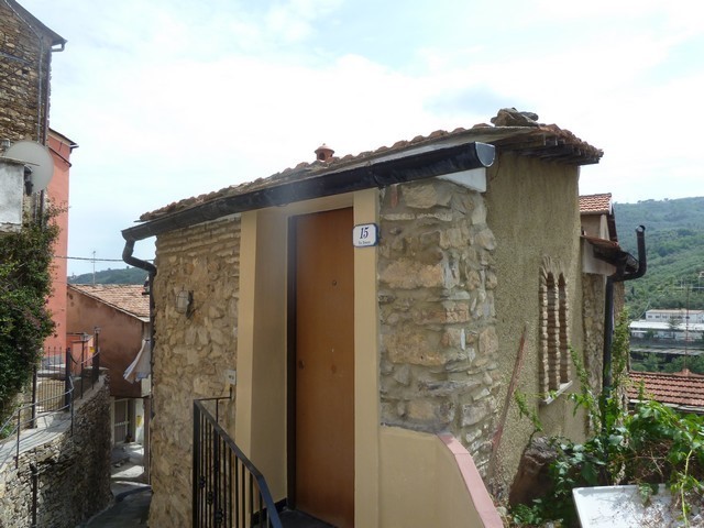 Casa Semi Indipendente in Vendita a Dolcedo, zona Isolalunga, 59'000€, 48 m²