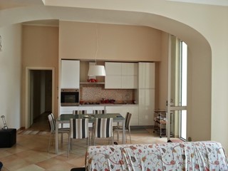 Appartamento in Vendita a Alba Adriatica, 220'000€, 128 m², con Box