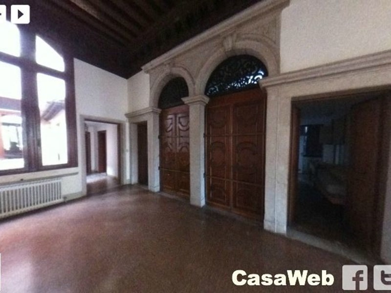 Appartamento in Affitto a Venezia, zona San Polo, 480 m²