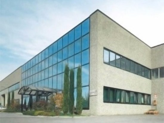 Capannone in Affitto a La Spezia, zona periferia, 1000 m²