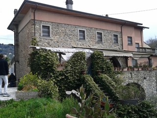 Casa Indipendente in Vendita a Bolano, zona ceparana, 235'000&euro;, 