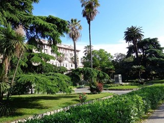 Appartamento in Vendita a La Spezia, 215 m²