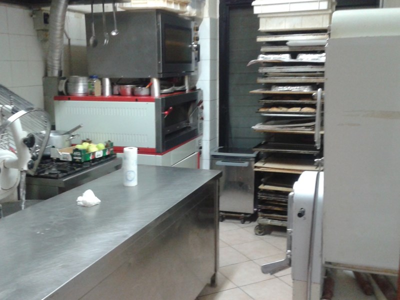 Attività commerciale in Vendita a Sarzana, 