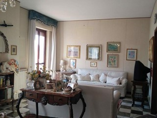 Appartamento in Vendita a Carrara, zona marina di carrara, 