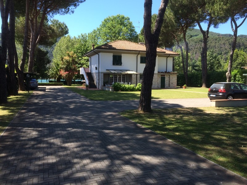 Villa in Vendita a Ameglia, 180 m²