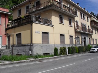 Capannone in Vendita a Vobarno, 85'000€, 340 m²