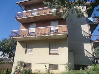 Appartamento in Vendita a Massa Martana, 210'000€, 150 m², con Box