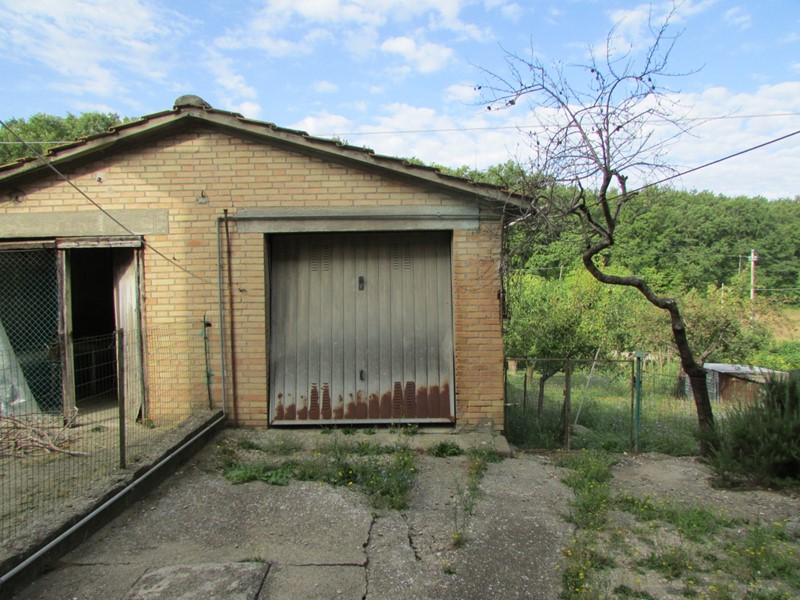Casa Semi Indipendente in Vendita a Todi, 75'000€, 120 m², con Box
