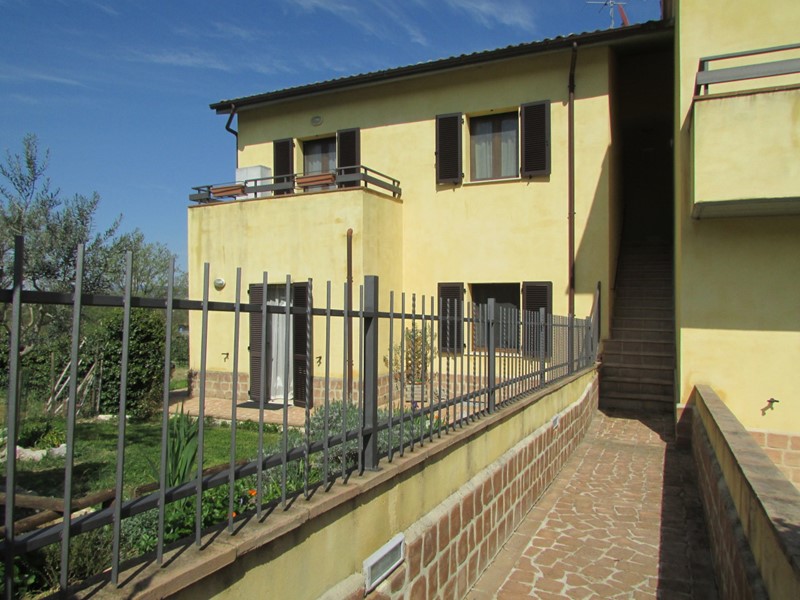 Casa Semi Indipendente in Vendita a Monte Castello di Vibio, zona Madonna Del Piano, 103'000€, 80 m²