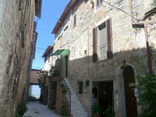 Appartamento in Vendita a Gualdo Cattaneo, 65'000€, 70 m²