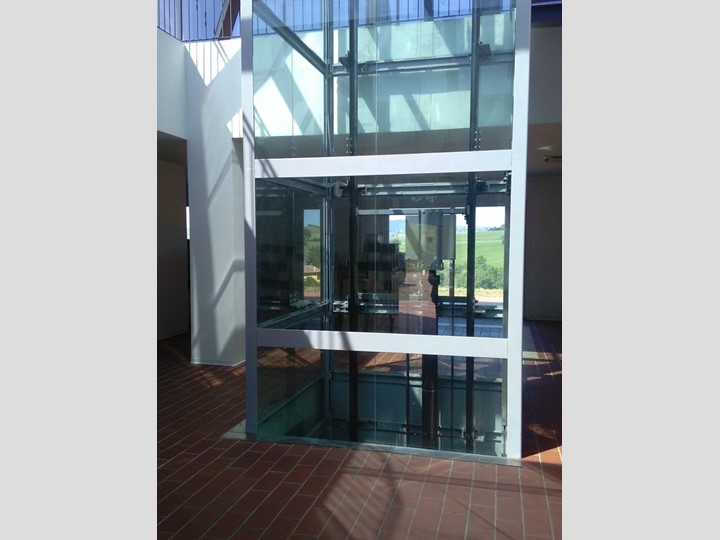 Attività commerciale in Vendita a Gualdo Cattaneo, 3'500'000€, 