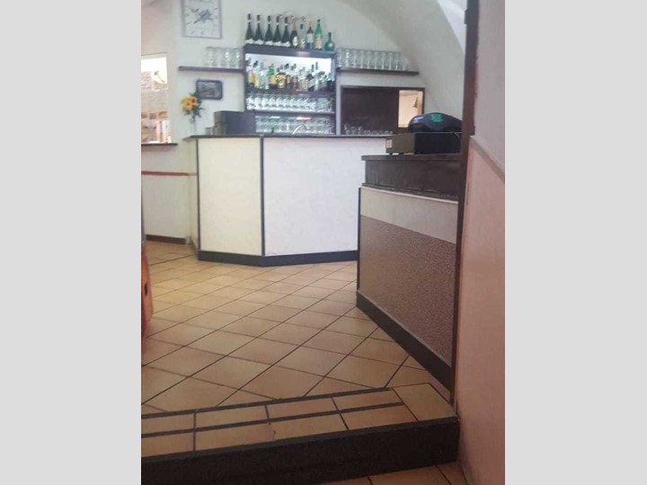 Attività commerciale in Vendita a Acquasparta, 