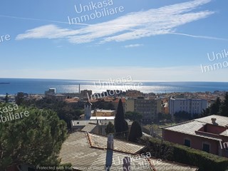 Casa Indipendente in Vendita a Savona, zona Villetta, 1'300'000€, 350 m², con Box