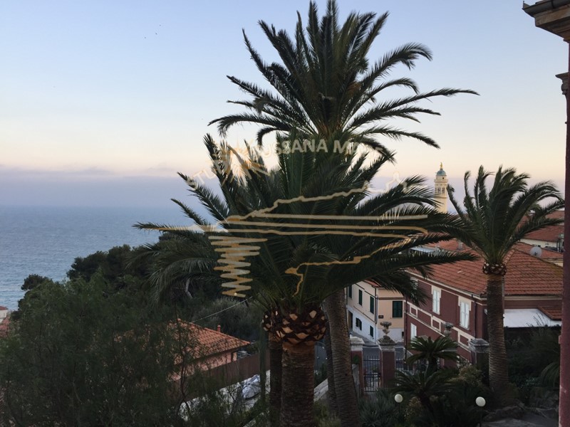 Casa Semi Indipendente in Vendita a Sanremo, zona Bussana, 249'000€, 80 m²