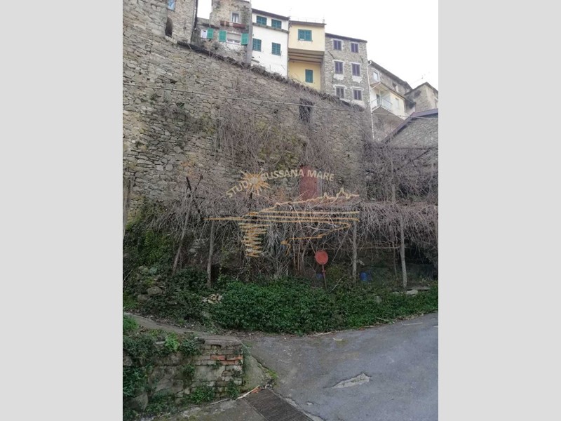 Casa Semi Indipendente in Vendita a Ceriana, 19'000€, 80 m²