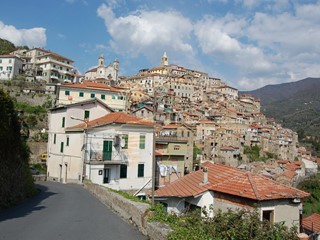 Casa Semi Indipendente in Vendita a Ceriana, 19'000€, 80 m²