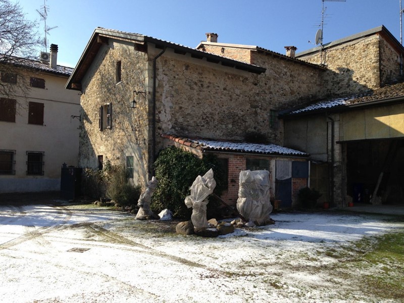 Casa Semi Indipendente in Vendita a Traversetolo, 60'000€, 94 m², con Box