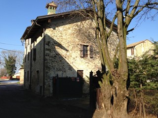 Casa Semi Indipendente in Vendita a Traversetolo, 60'000€, 94 m², con Box