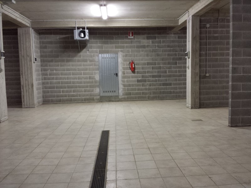 Box in Vendita a Andora, 25'000€, 25 m², con Box