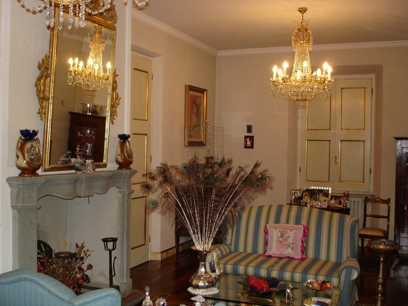 Villa in Vendita a Lucca, zona Nord, 1'200'000€, 1000 m², con Box