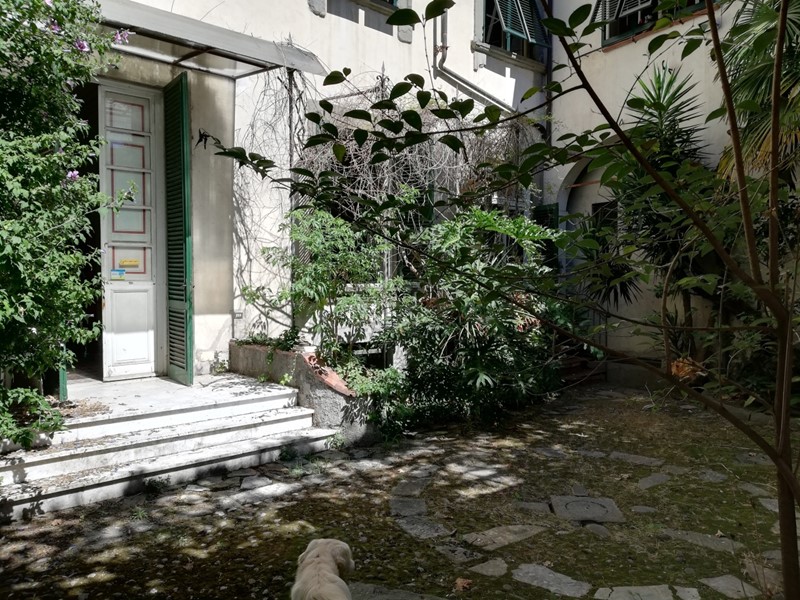 Appartamento in Vendita a Lucca, zona Centro storico, 1'200'000€, 570 m², con Box