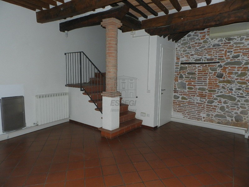 Ufficio in Affitto a Capannori, zona Nord, 830€, 90 m²