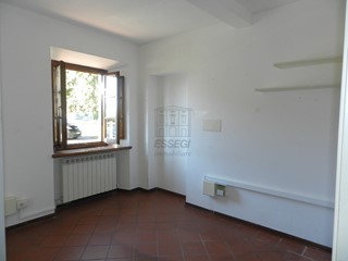 Ufficio in Affitto a Capannori, zona Nord, 830€, 90 m²