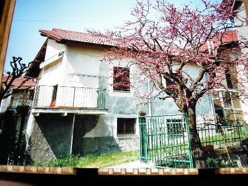 Casa Indipendente in Vendita a Ponzone, zona Piancastagna, 100'000€, 150 m²