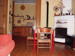 Trilocale in Vendita a Urbe, 65'000€, 40 m²