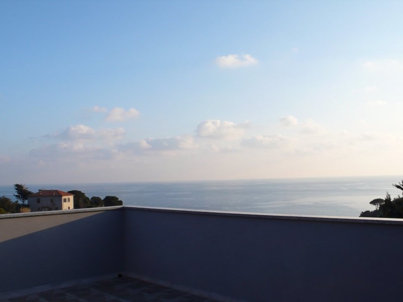 Casa Indipendente in Vendita a Celle Ligure, 700'000€, 300 m²