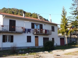 Casa Indipendente in Vendita a Giusvalla, zona Galetti, 230'000€, 180 m²