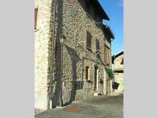 Casa Semi Indipendente in Vendita a Mioglia, 150'000€, 80 m²