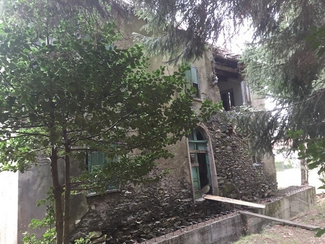 Casa Indipendente in Vendita a Urbe, 80'000€, 150 m²