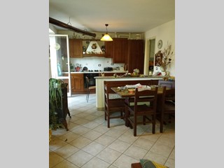 Appartamento in Vendita a Sassello, 75'000€, 110 m²