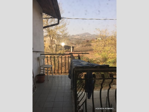 Casa Semi Indipendente in Vendita a Pareto, zona Roboaro, 70'000€, 160 m²