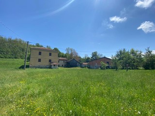 Casa Indipendente in Vendita a Giusvalla, 130'000€, 300 m²