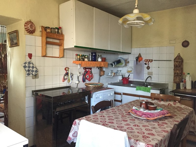 Casa Semi Indipendente in Vendita a Spigno Monferrato, 100'000€, 143 m²