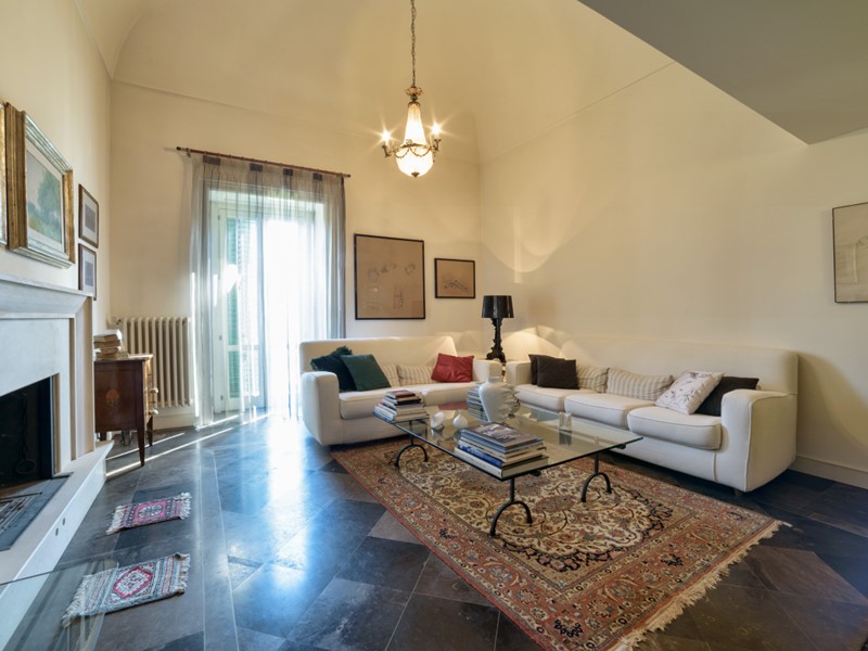 Casa Indipendente in Vendita a Ragusa, 400'000€, 190 m², arredato