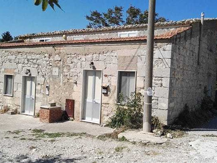 Casa Indipendente in Vendita a Ragusa, 55'000&euro;, 120 m²